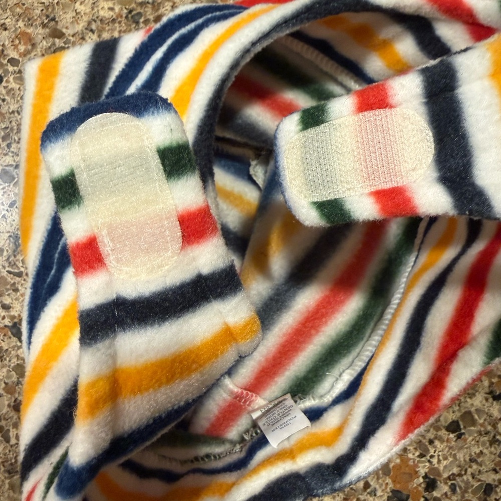 GAP Kids Striped Winter Hat - Picture 4 of 6